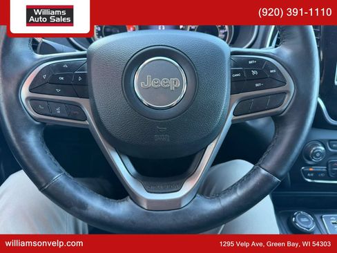 Used 2019 Jeep Cherokee Limited w/ Luxury Group AWD/4WD image 22