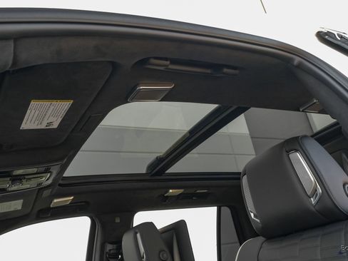 Used 2025 Cadillac Escalade V w/ LPO, Floor Liner Package image 38