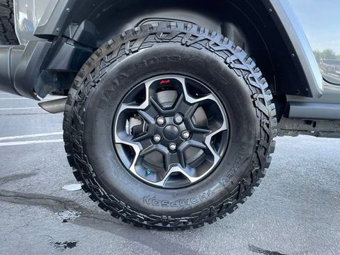 Used 2023 Jeep Wrangler Unlimited Rubicon AWD/4WD image 33