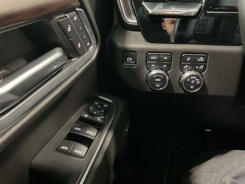 Used 2024 GMC Sierra 1500 SLT w/ SLT Premium Plus Package image 17