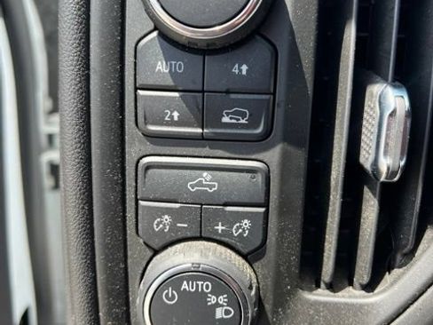 Used 2024 Chevrolet Silverado 1500 Custom AWD/4WD image 6