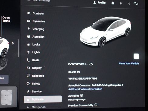 Used 2023 Tesla Model 3 Standard Range image 8