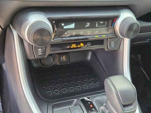 Used 2025 Toyota RAV4 LE image 21