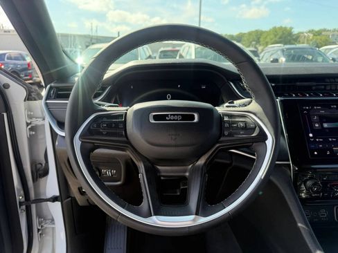 Used 2023 Jeep Grand Cherokee L Laredo AWD/4WD image 24