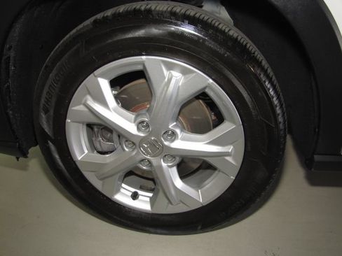 Certified 2024 Honda HR-V LX image 24
