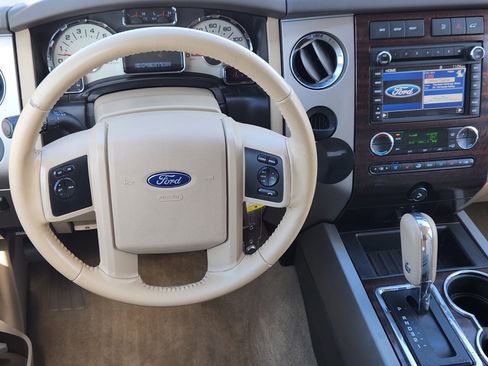 Used 2013 Ford Expedition EL XLT RWD image 27