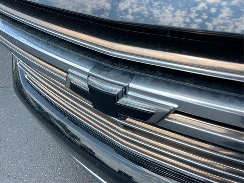 Certified 2023 Chevrolet Suburban High Country image 30