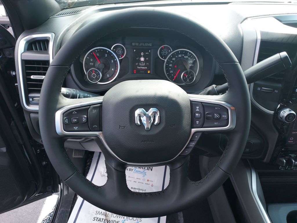 New 2027 RAM 2500 Big Horn AWD/4WD image 18