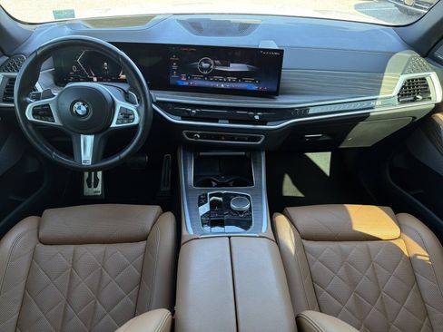 Used 2024 BMW X5 xDrive40i w/ M Sport Package AWD/4WD image 15