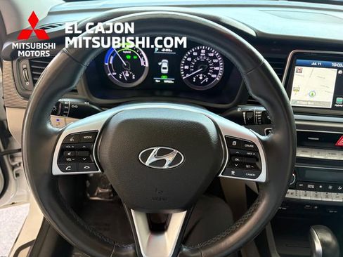 Used 2018 Hyundai Sonata Limited w/ Ultimate Package 02 FWD image 13