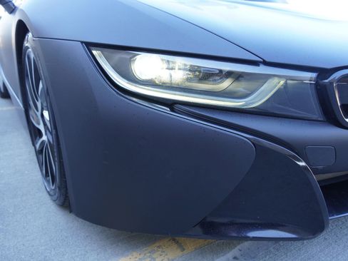 Used 2015 BMW i8 image 22