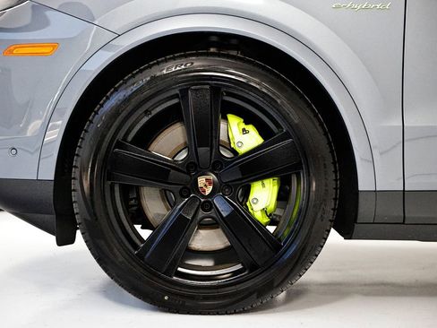 New 2026 Porsche Cayenne E-Hybrid Coupe image 13