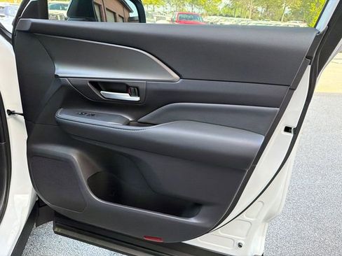 Used 2026 Toyota Grand Highlander AWD Hybrid image 14