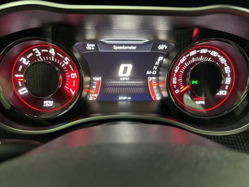 Used 2019 Dodge Challenger SRT Hellcat image 13