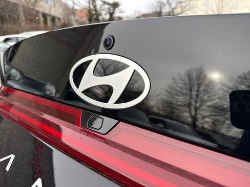 New 2026 Hyundai Elantra Limited image 7