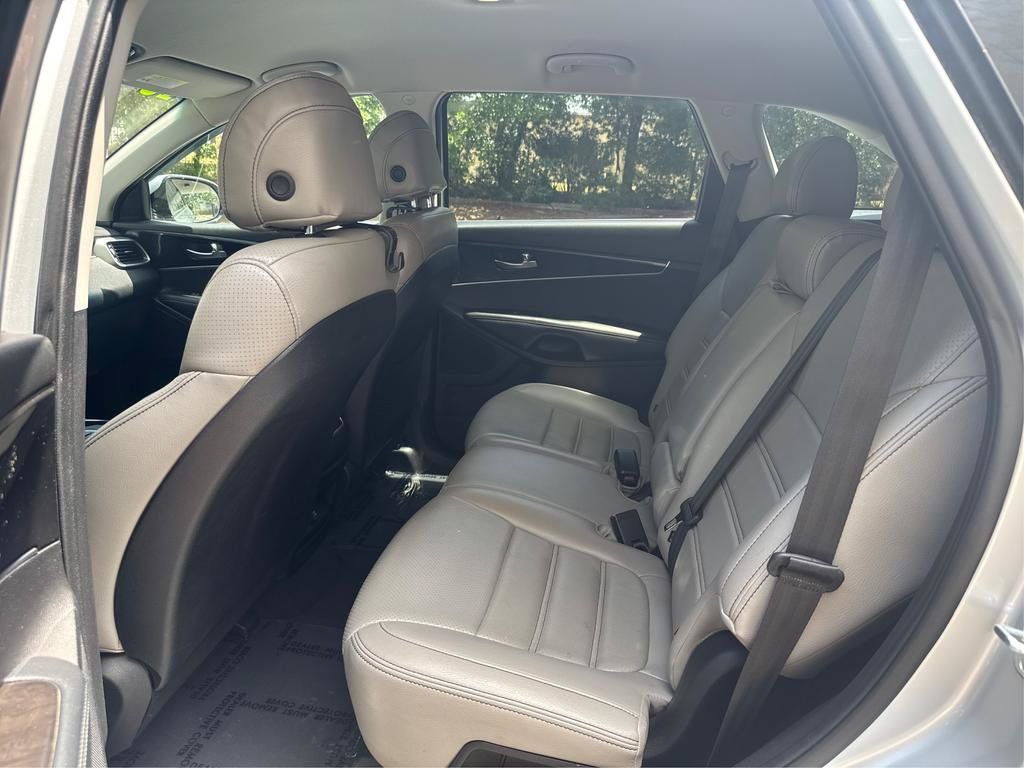 Used 2018 Kia Sorento L FWD image 10