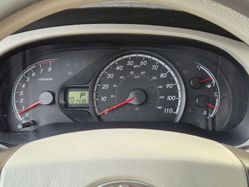 Used 2013 Toyota Sienna LE FWD image 22