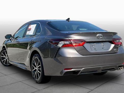 Used 2023 Toyota Camry SE FWD image 12