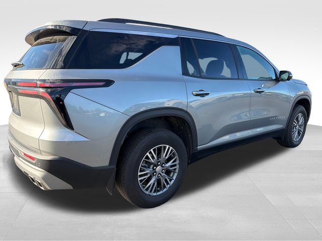 Used 2025 Chevrolet Traverse LT w/ Driver Confidence Package AWD/4WD image 7