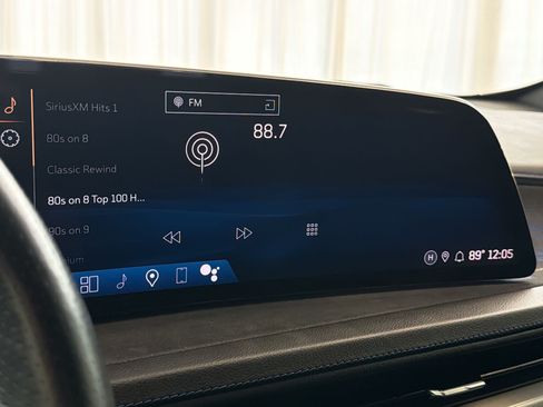 Used 2024 Cadillac XT4 Sport w/ Cold Weather Package FWD image 23