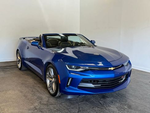 Used 2017 Chevrolet Camaro LT RWD image 3
