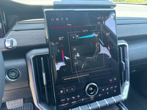 New 2026 GMC Acadia Denali w/ Super Cruise Package AWD/4WD image 16