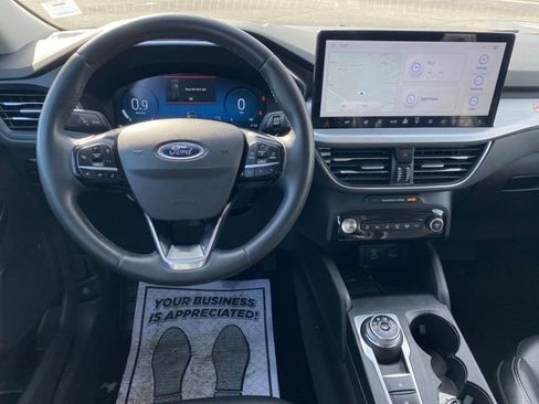 Used 2023 Ford Escape Platinum AWD/4WD image 7