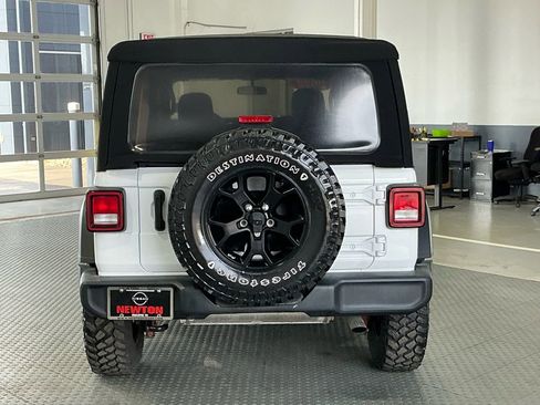 Used 2022 Jeep Wrangler Unlimited Sport image 36