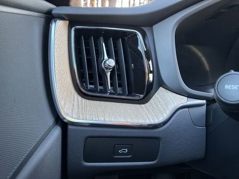 Used 2026 Volvo XC60 B5 Plus w/ Protection Package Premier image 26