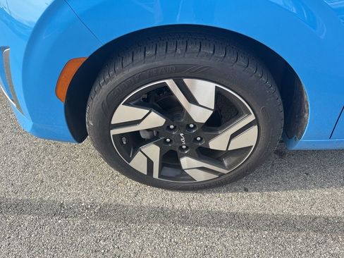 Certified 2024 Kia Soul GT-Line image 11