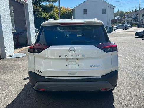 Used 2022 Nissan Rogue SV w/ SV Premium Package image 5