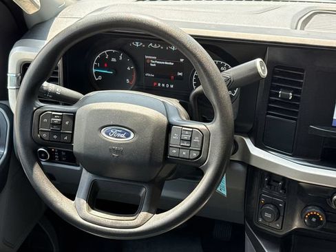 Used 2023 Ford F250 XLT w/ FX4 Off-Road Package AWD/4WD image 13