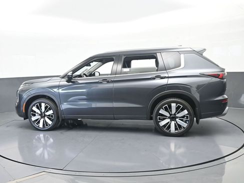 New 2026 Mitsubishi Outlander SEL image 3