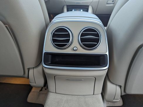 Used 2018 Mercedes-Benz S 560 4MATIC Sedan image 37