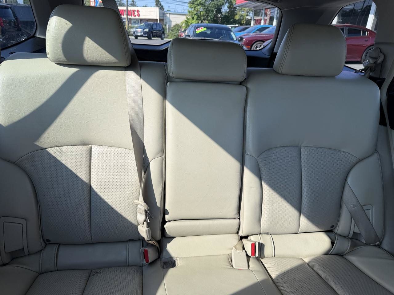 Used 2011 Subaru Outback 2.5i Limited w/ PWR Moonroof Pkg AWD/4WD image 17