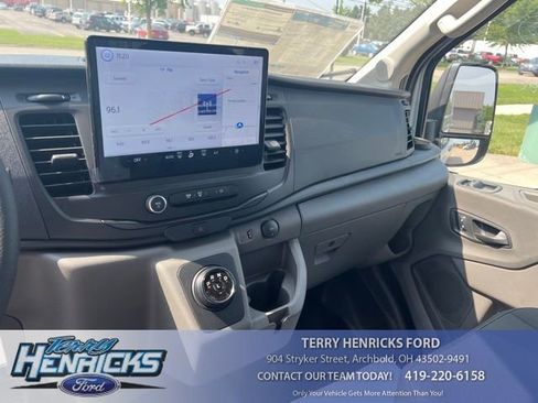 New 2023 Ford E-Transit Medium Roof image 18