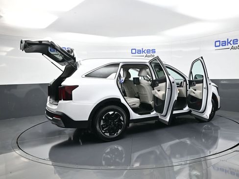 New 2025 Kia Sorento S w/ Panoramic Sunroof Package FWD image 52