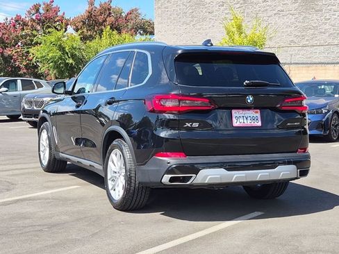 Certified 2022 BMW X5 xDrive40i w/ Premium Package AWD/4WD image 8