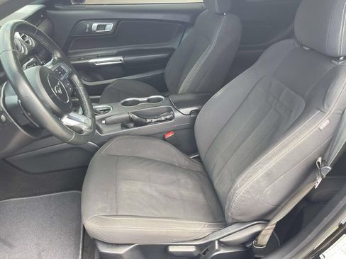 Used 2020 Ford Mustang Coupe w/ Black Accent Package RWD image 27