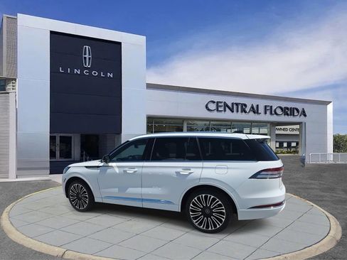 Used 2025 Lincoln Aviator Black Label image 6