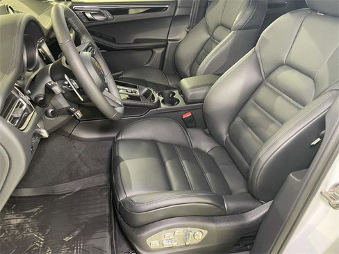 New 2026 Porsche Macan S image 16