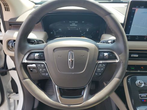Used 2023 Lincoln Nautilus Reserve w/ Equipment Group 202A AWD/4WD image 14