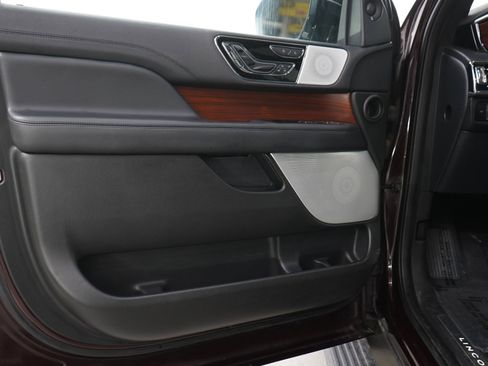 Used 2023 Lincoln Navigator Reserve w/ Equipment Group 201A AWD/4WD image 20