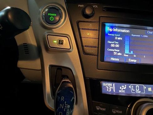 Used 2012 Toyota Prius V Five image 31