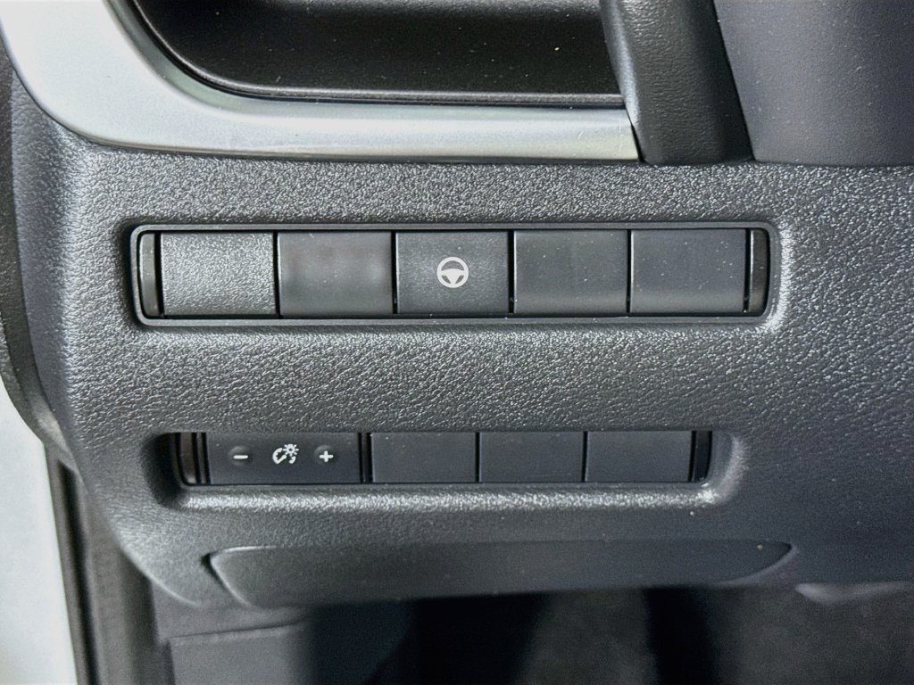 Certified 2021 Nissan Rogue SV AWD/4WD image 19