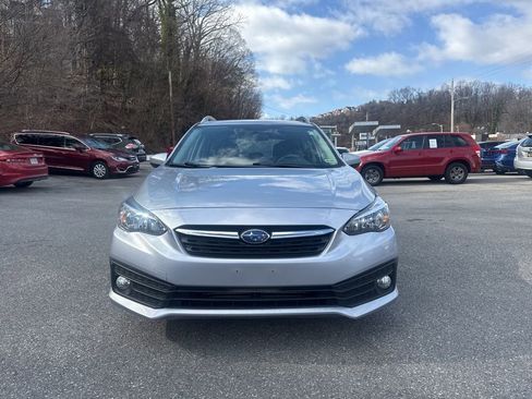 Used 2022 Subaru Impreza Premium image 2
