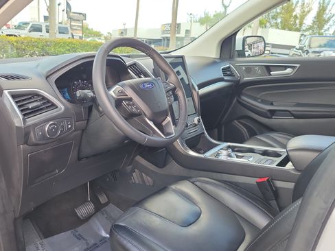 Used 2022 Ford Edge Titanium AWD/4WD image 9
