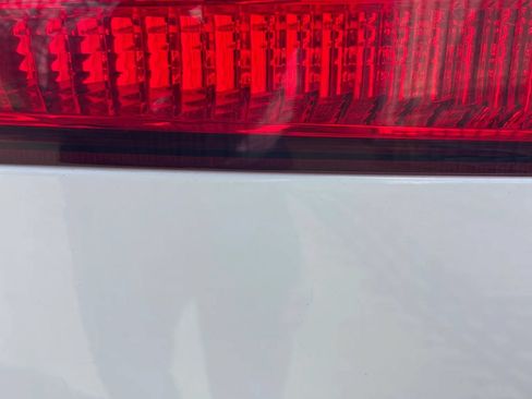 Used 2017 Honda Pilot Elite image 11
