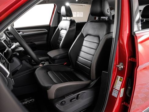 Used 2021 Volkswagen Atlas SEL Premium image 4