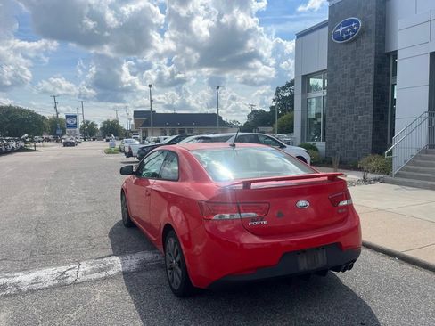 Used 2011 Kia Forte Koup SX FWD image 6